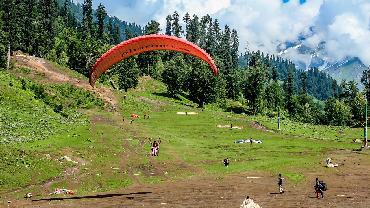 Manali, Himachal Pradesh: A Mesmerizing Escape to the Land of Snow and Serenity